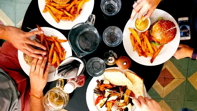 飲食店・サービス業