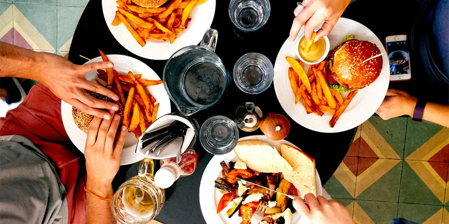 飲食店・サービス業